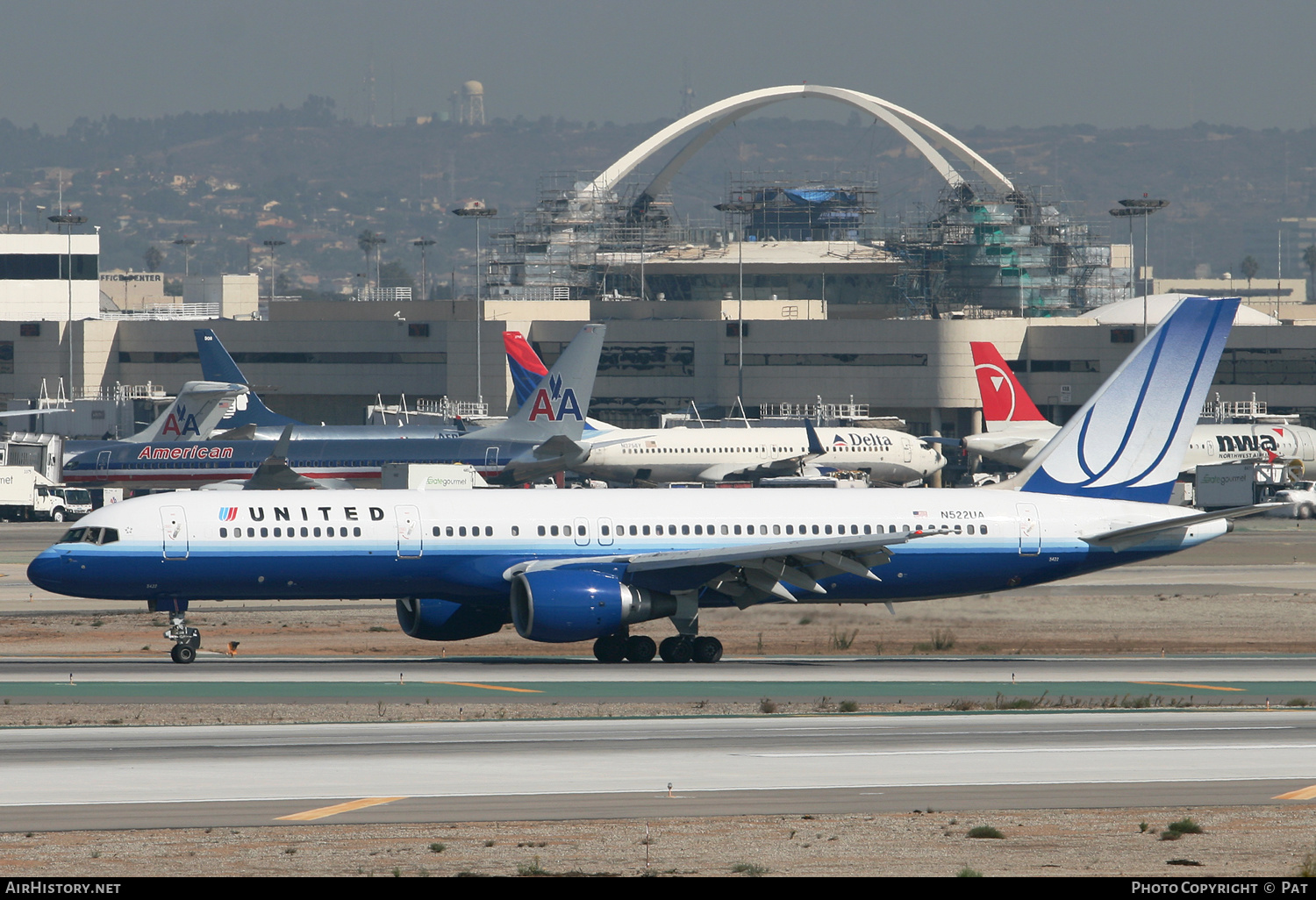 Aircraft Photo of N522UA | Boeing 757-222 | United Airlines | AirHistory.net #281784