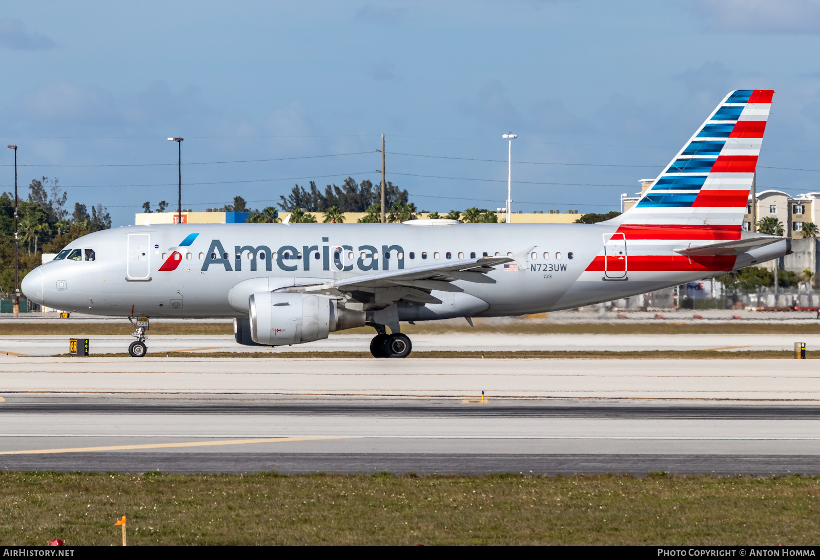 Aircraft Photo of N723UW | Airbus A319-112 | American Airlines | AirHistory.net #282001