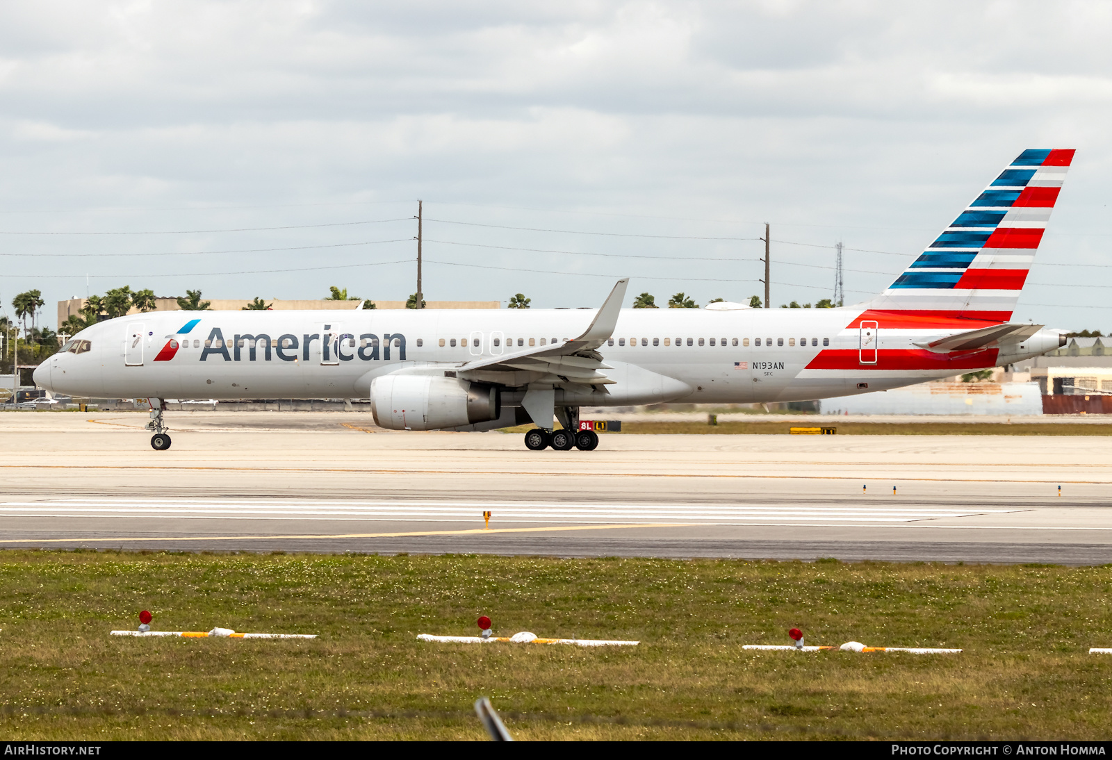 Aircraft Photo of N193AN | Boeing 757-223 | American Airlines | AirHistory.net #282019