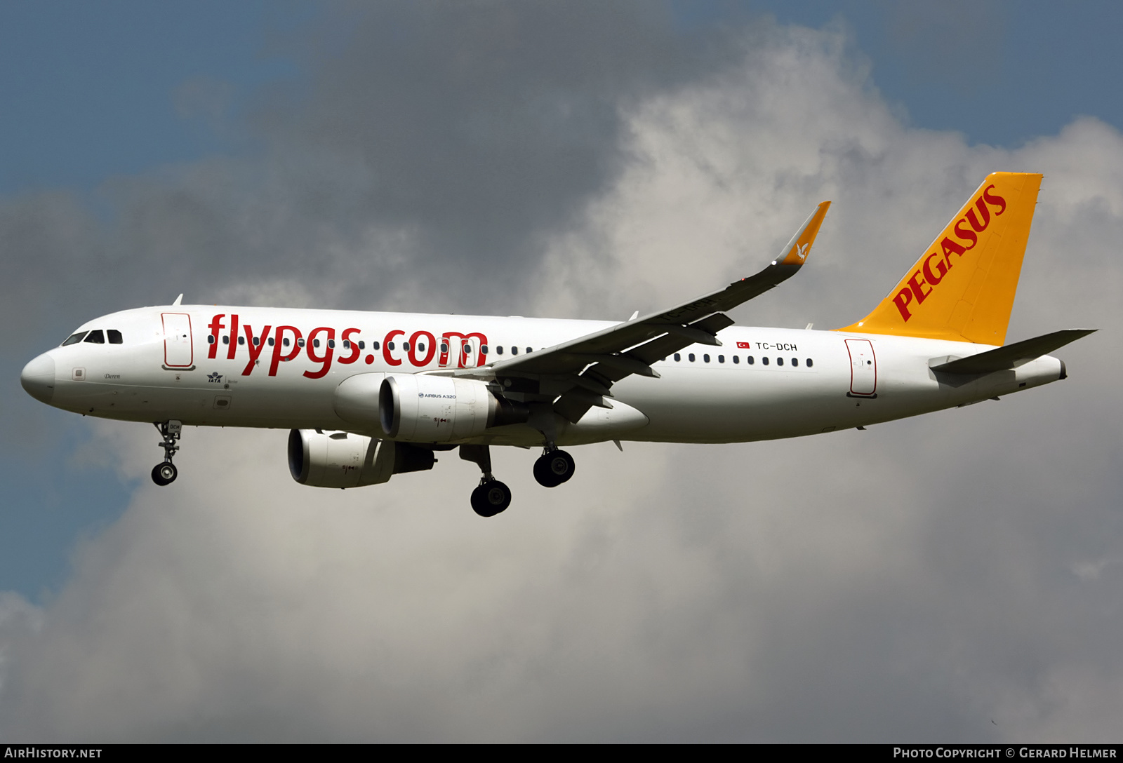 Aircraft Photo of TC-DCH | Airbus A320-216 | Pegasus Airlines | AirHistory.net #282032