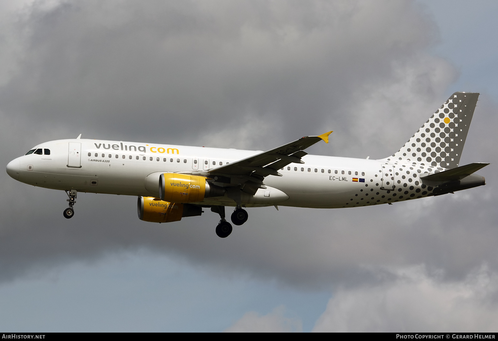 Aircraft Photo of EC-LML | Airbus A320-214 | Vueling Airlines | AirHistory.net #282055