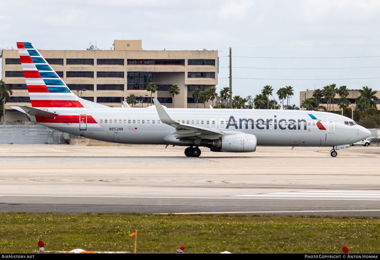 Aircraft Photo of N852NN | Boeing 737-823 | American Airlines | AirHistory.net #282082