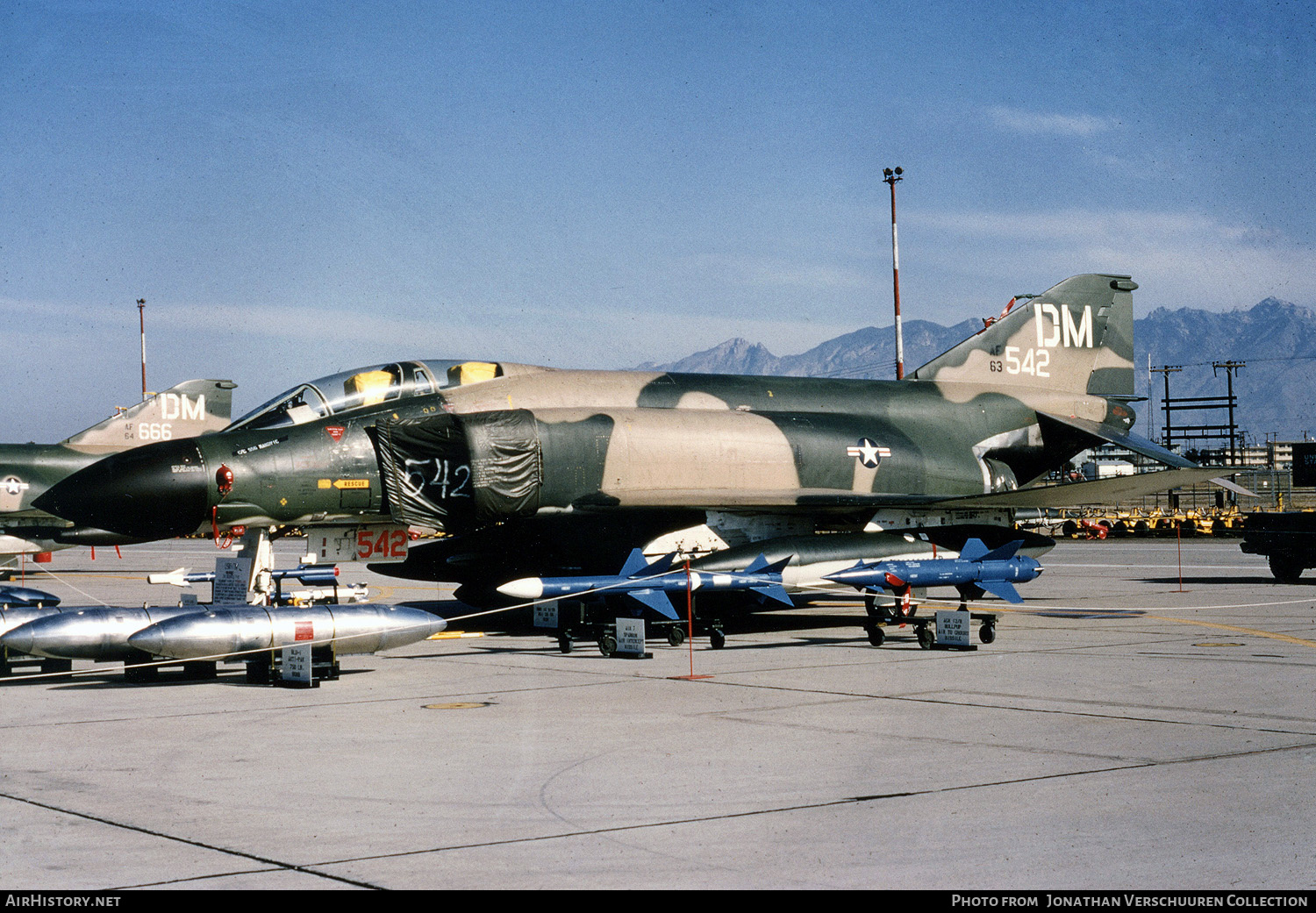 Aircraft Photo of 63-7542 / AF63-542 | McDonnell F-4C Phantom II | USA - Air Force | AirHistory.net #282092