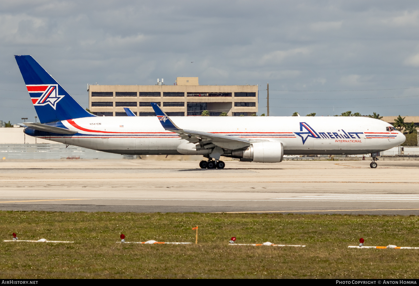 Aircraft Photo of N347CM | Boeing 767-323/ER | Amerijet International | AirHistory.net #282150