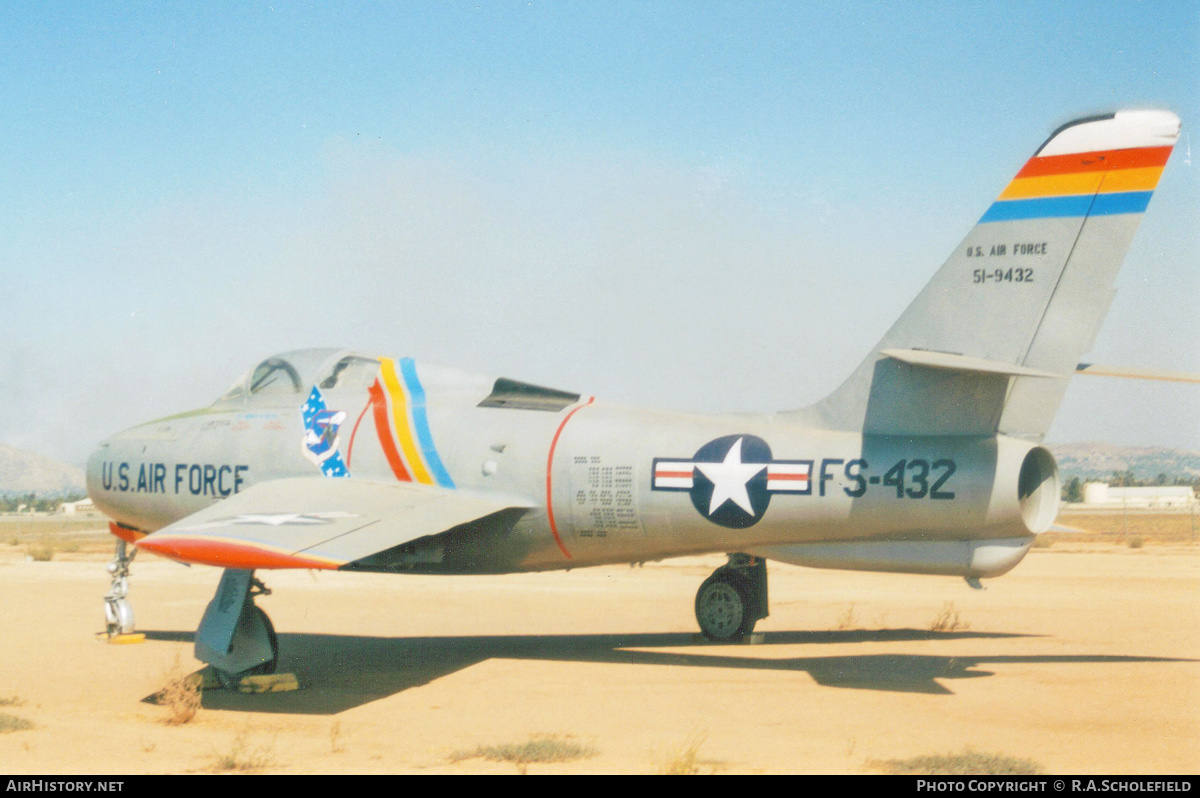 Aircraft Photo of 51-9432 | Republic F-84F Thunderstreak | USA - Air Force | AirHistory.net #282286