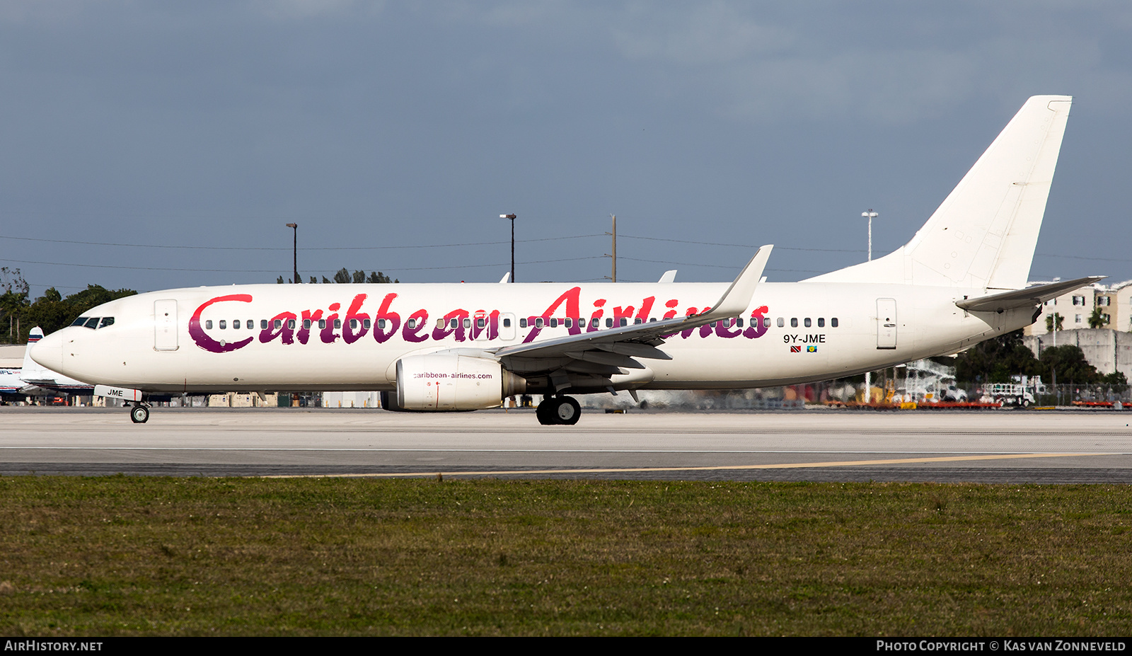 Aircraft Photo of 9Y-JME | Boeing 737-86J | Caribbean Airlines | AirHistory.net #282389