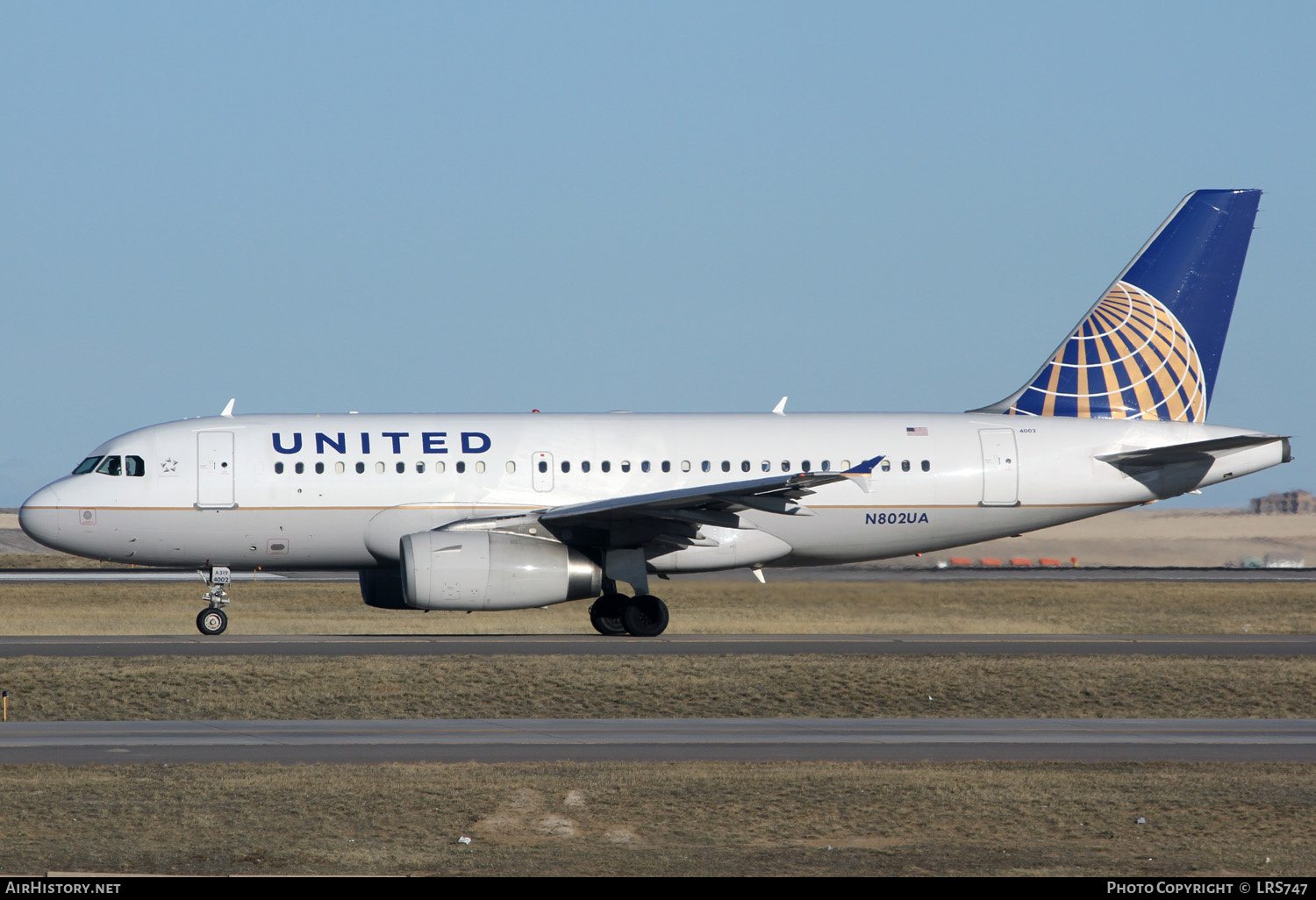 Aircraft Photo of N802UA | Airbus A319-131 | United Airlines | AirHistory.net #282396