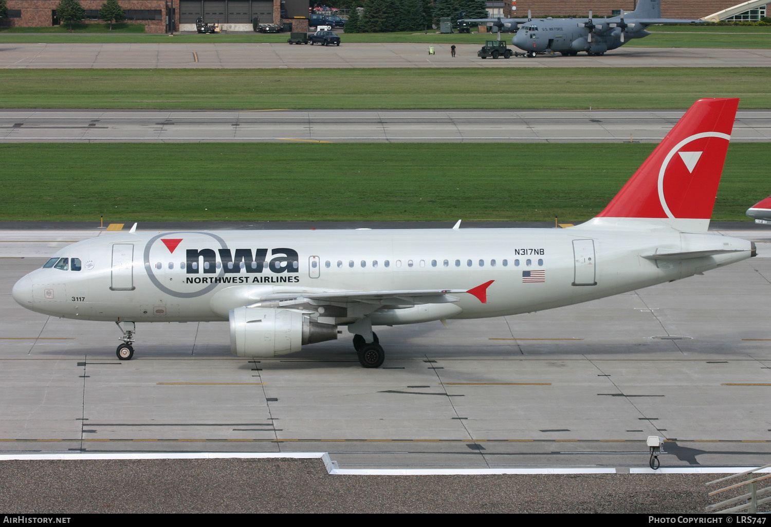 Aircraft Photo of N317NB | Airbus A319-114 | Northwest Airlines | AirHistory.net #282399