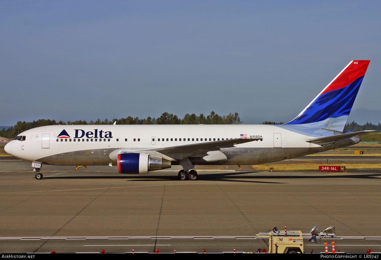 Aircraft Photo of N105DA | Boeing 767-232 | Delta Air Lines | AirHistory.net #282409