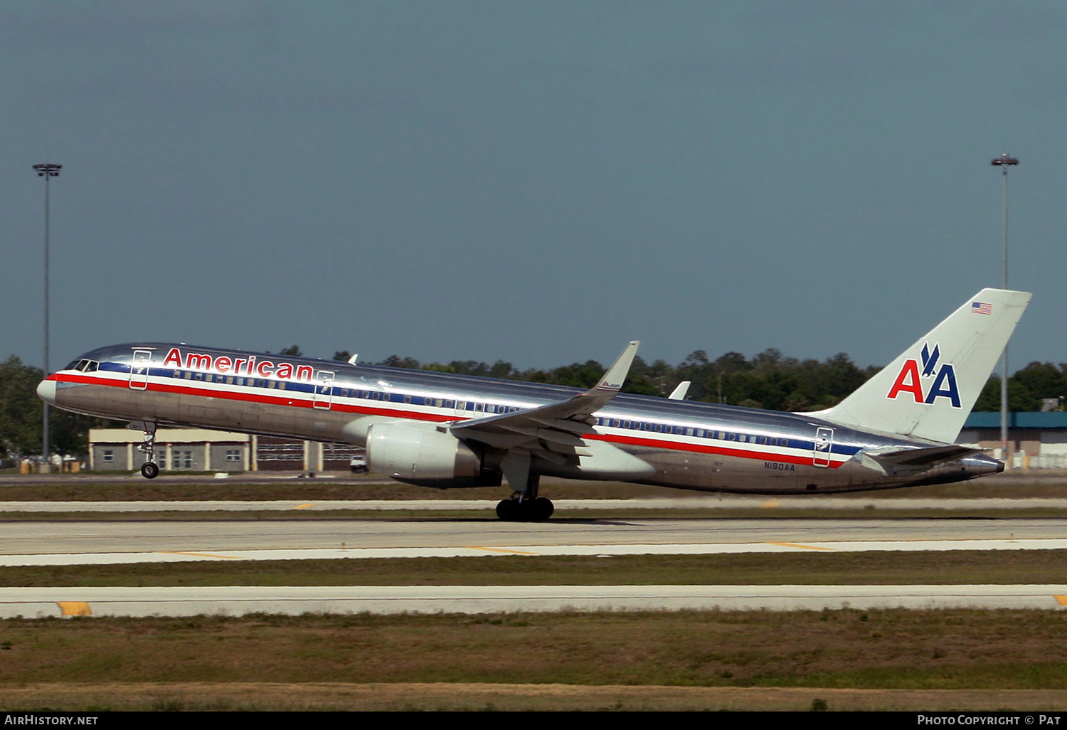 Aircraft Photo of N190AA | Boeing 757-223 | American Airlines | AirHistory.net #282420