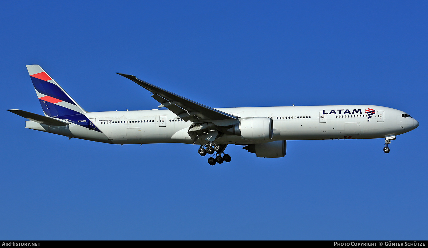 Aircraft Photo of PT-MUC | Boeing 777-32W/ER | LATAM Airlines | AirHistory.net #282438