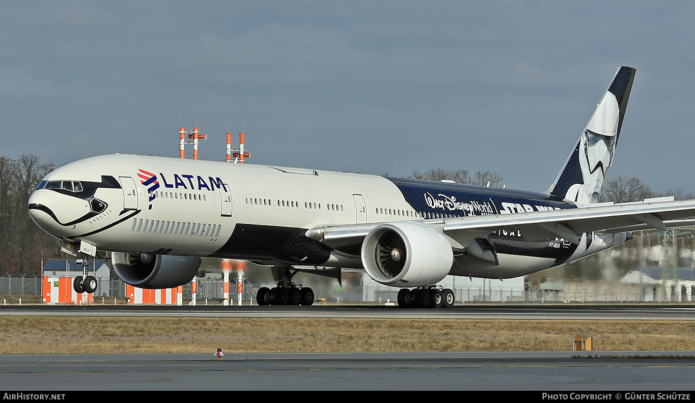 Aircraft Photo of PT-MUA | Boeing 777-32W/ER | LATAM Airlines | AirHistory.net #282439