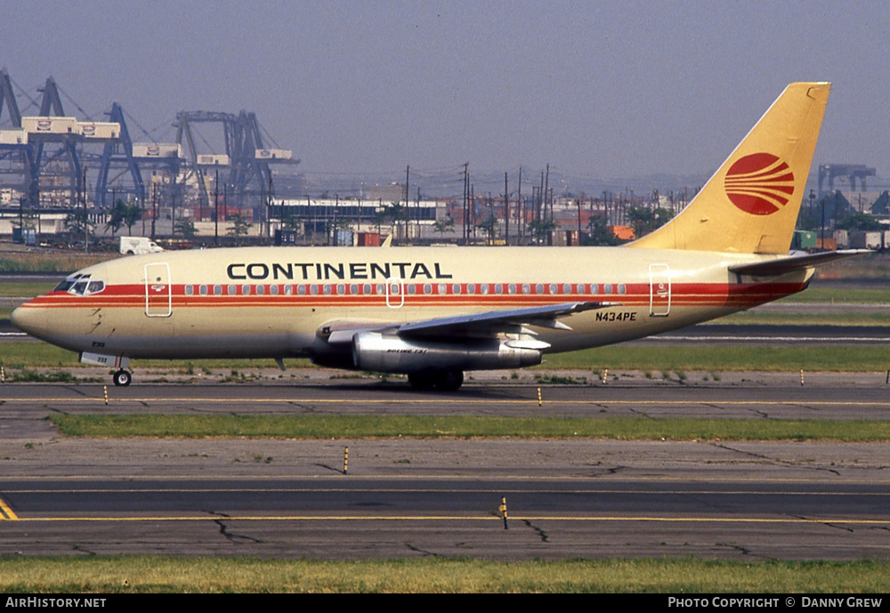 Aircraft Photo of N434PE | Boeing 737-217 | Continental Airlines | AirHistory.net #282495