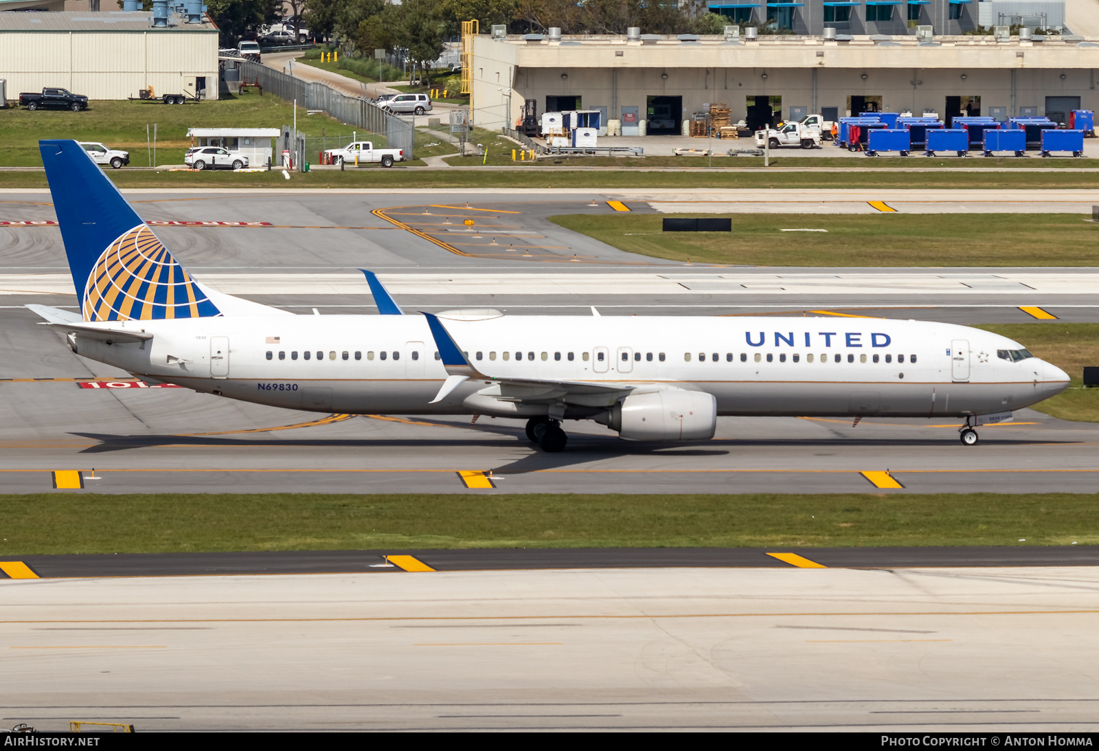 Aircraft Photo of N69830 | Boeing 737-924/ER | United Airlines | AirHistory.net #282532