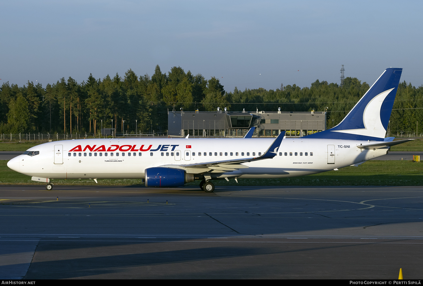 Aircraft Photo of TC-SNI | Boeing 737-8FH | AnadoluJet | AirHistory.net #282565