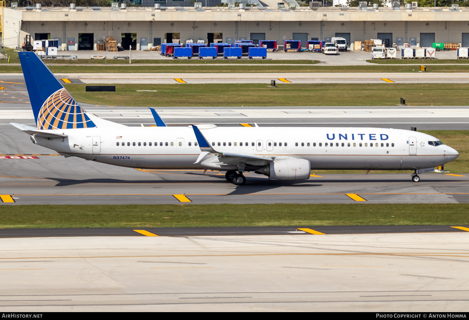 Aircraft Photo of N37474 | Boeing 737-924/ER | United Airlines | AirHistory.net #282568