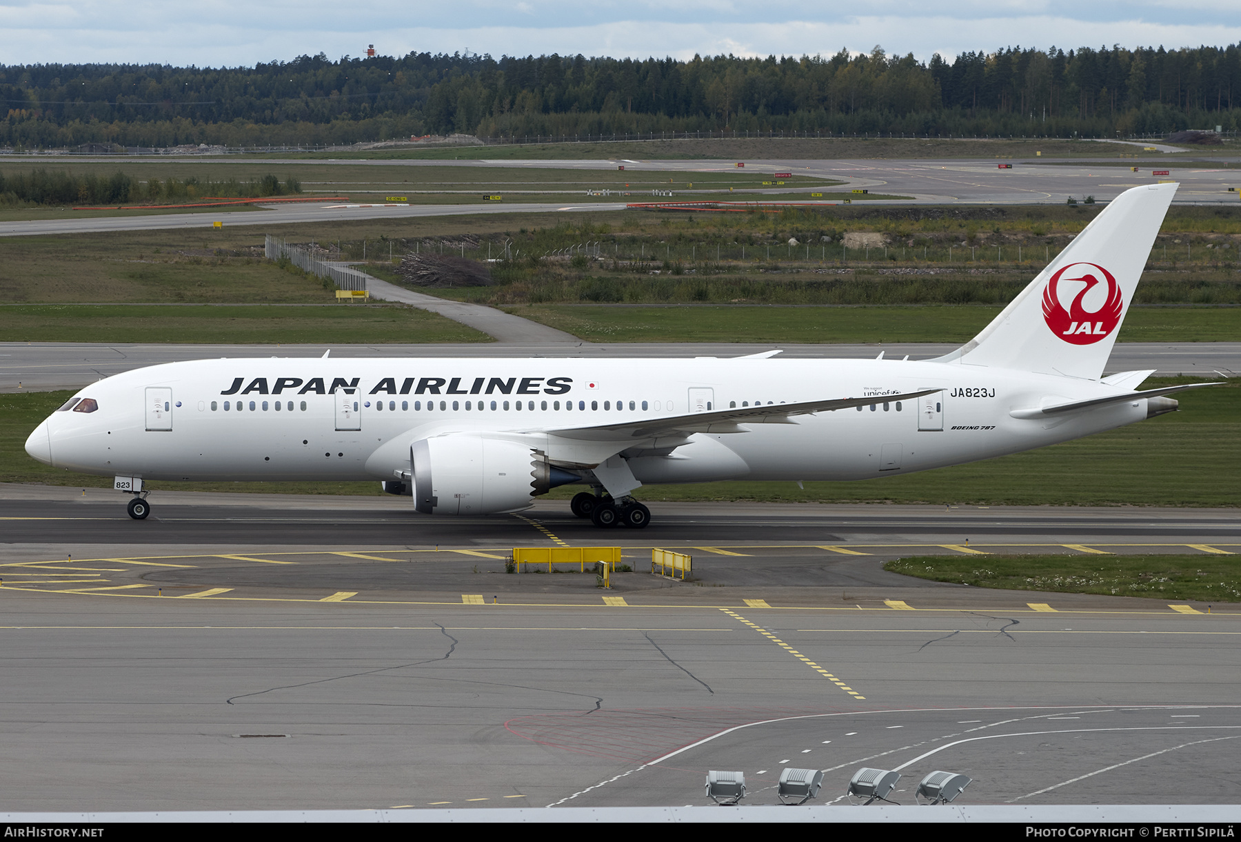 Aircraft Photo of JA823J | Boeing 787-8 Dreamliner | Japan Airlines - JAL | AirHistory.net #282597
