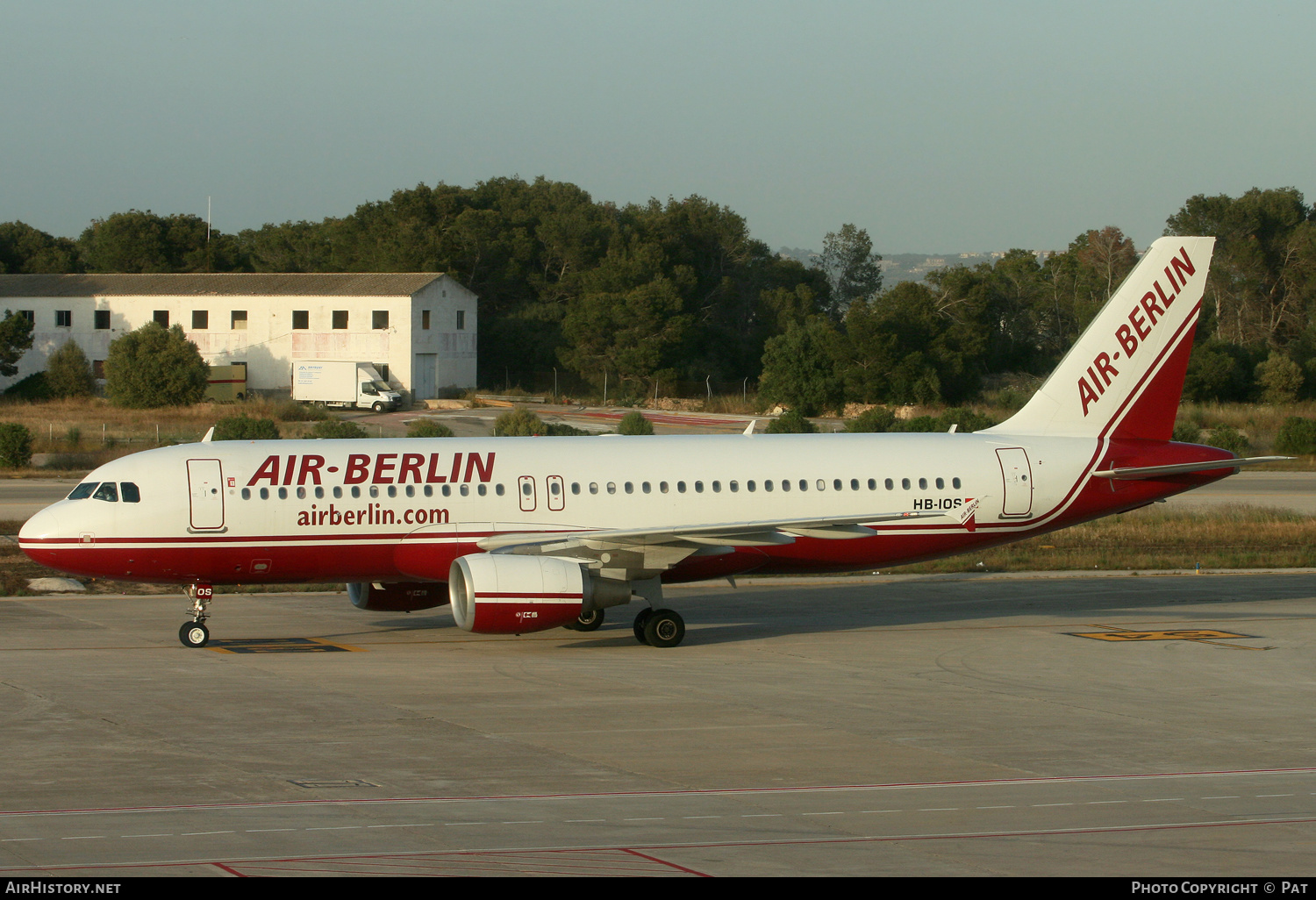 Aircraft Photo of HB-IOS | Airbus A320-214 | Air Berlin | AirHistory.net #282734