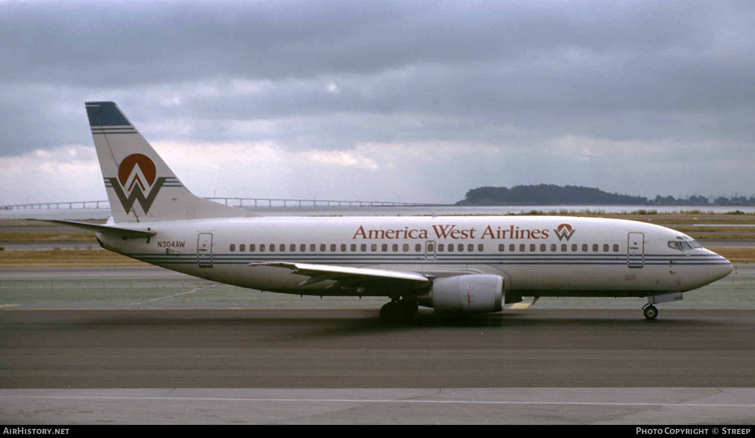 Aircraft Photo of N304AW | Boeing 737-3G7 | America West Airlines | AirHistory.net #282793