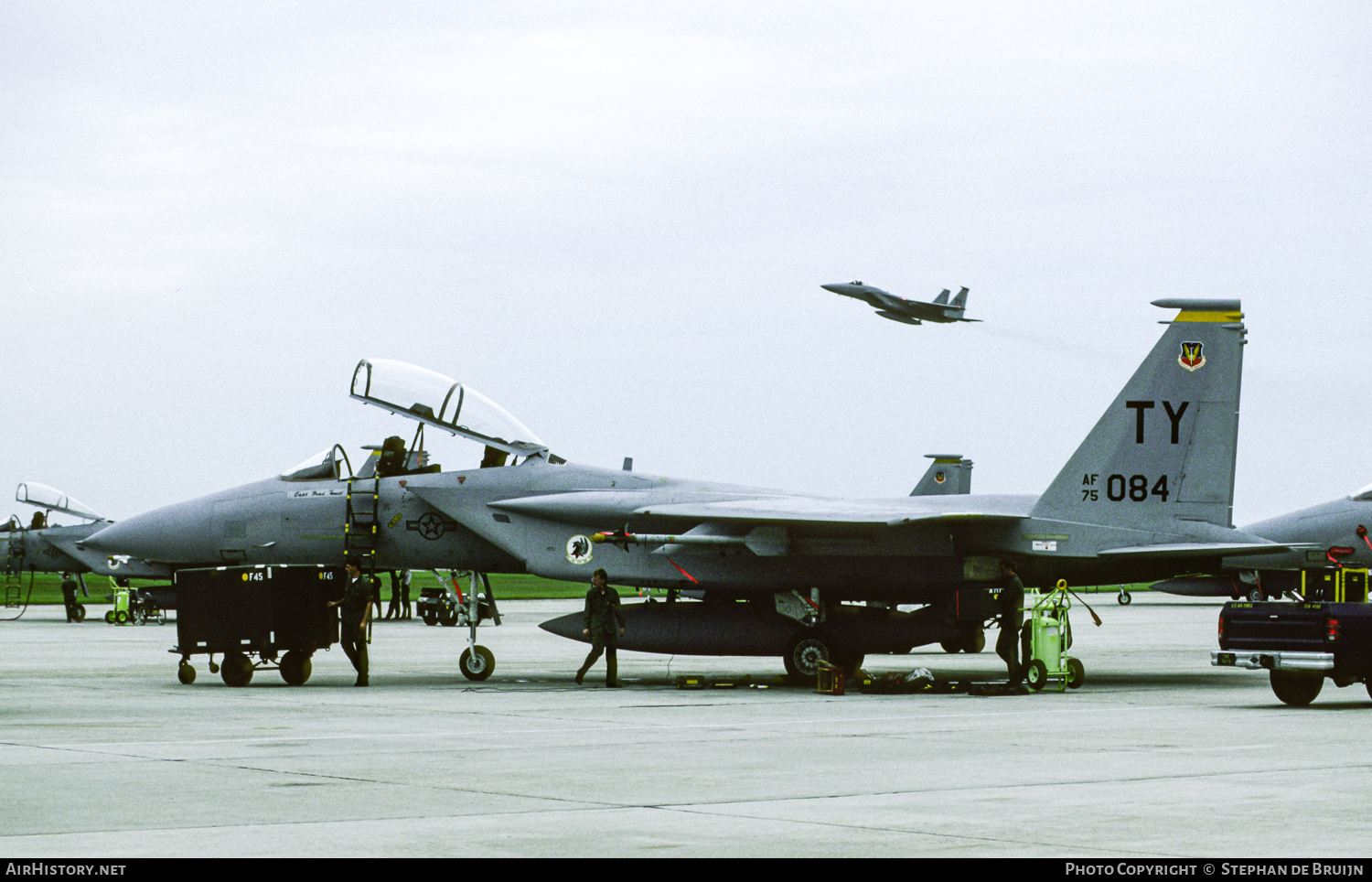 Aircraft Photo of 75-0084 / AF75-084 | McDonnell Douglas F-15B Eagle | USA - Air Force | AirHistory.net #282828