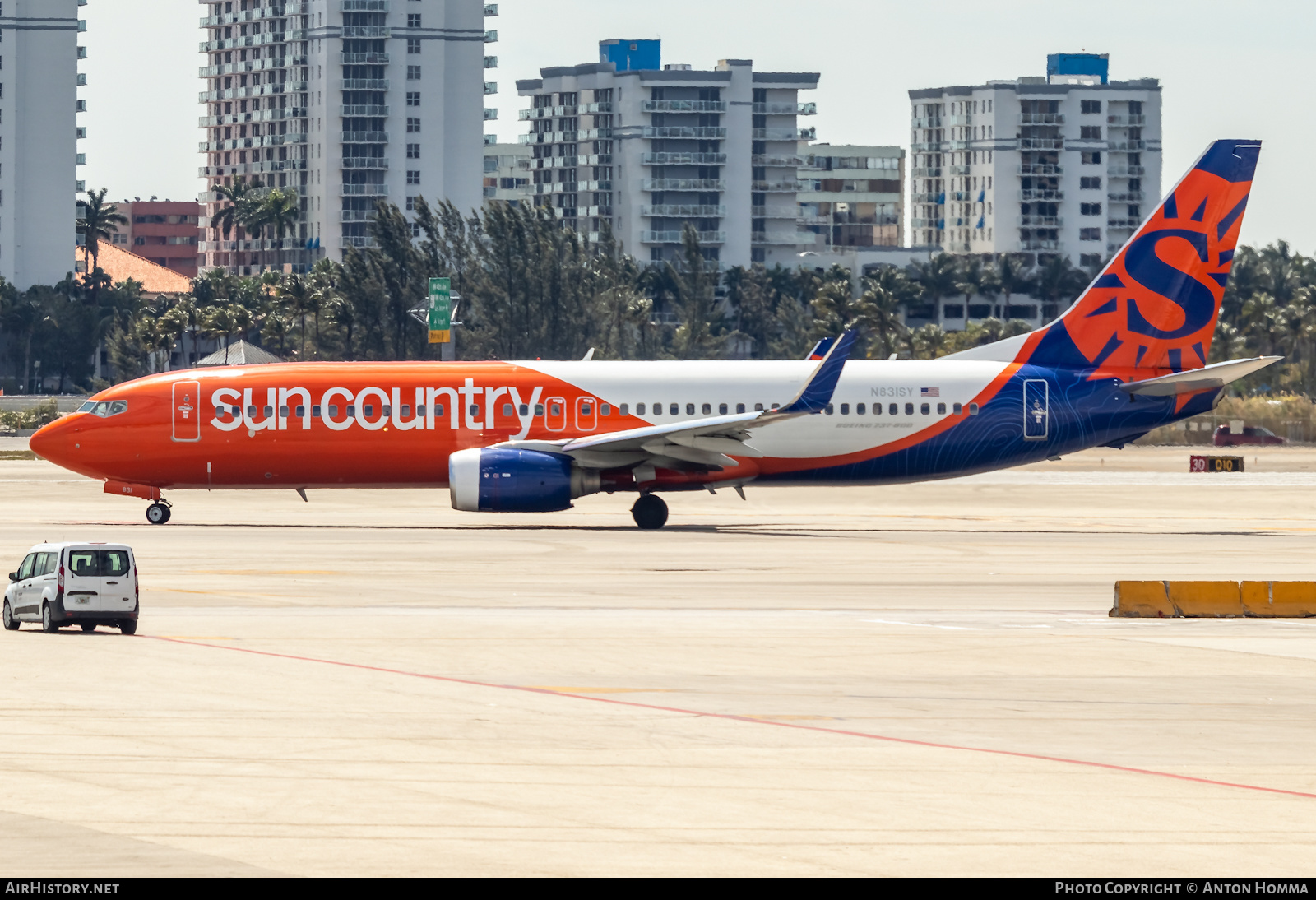 Aircraft Photo of N831SY | Boeing 737-83N | Sun Country Airlines | AirHistory.net #282903