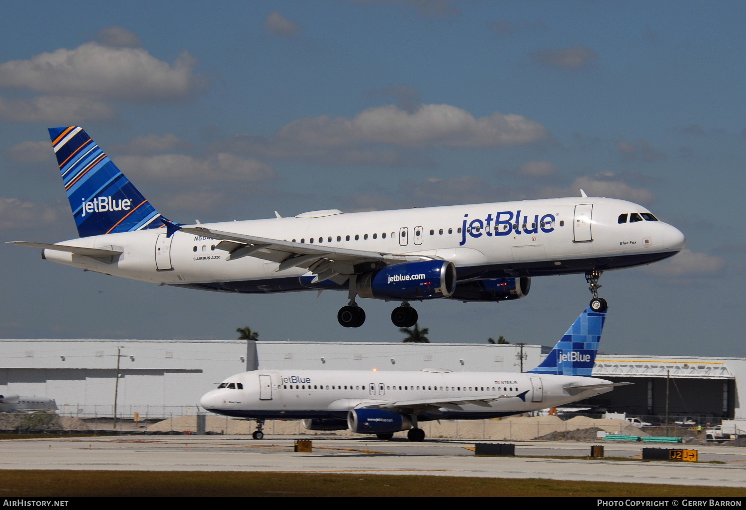 Aircraft Photo of N584JB | Airbus A320-232 | JetBlue Airways | AirHistory.net #282921