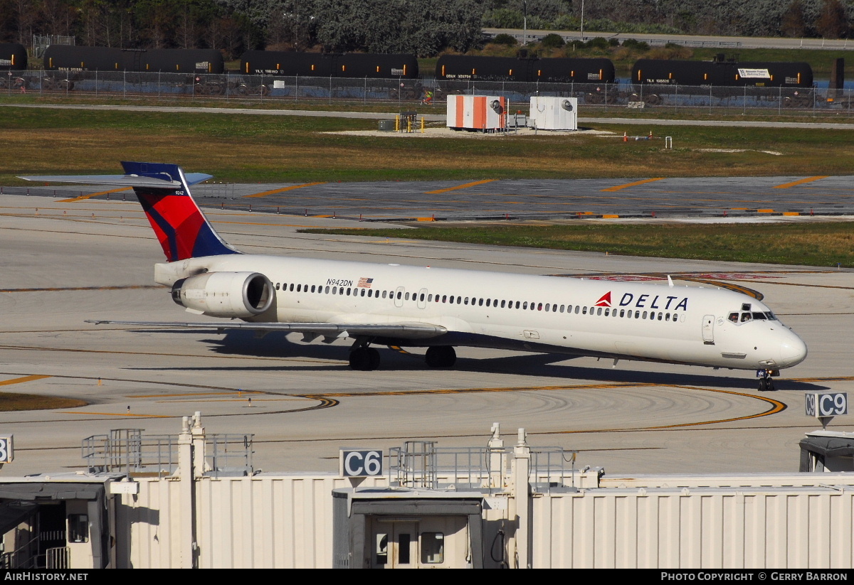 Aircraft Photo of N942DN | McDonnell Douglas MD-90-30 | Delta Air Lines | AirHistory.net #282930