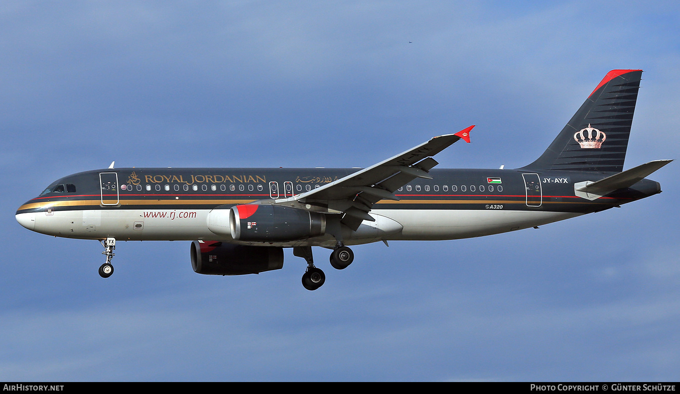 Aircraft Photo of JY-AYX | Airbus A320-232 | Royal Jordanian Airlines | AirHistory.net #282937