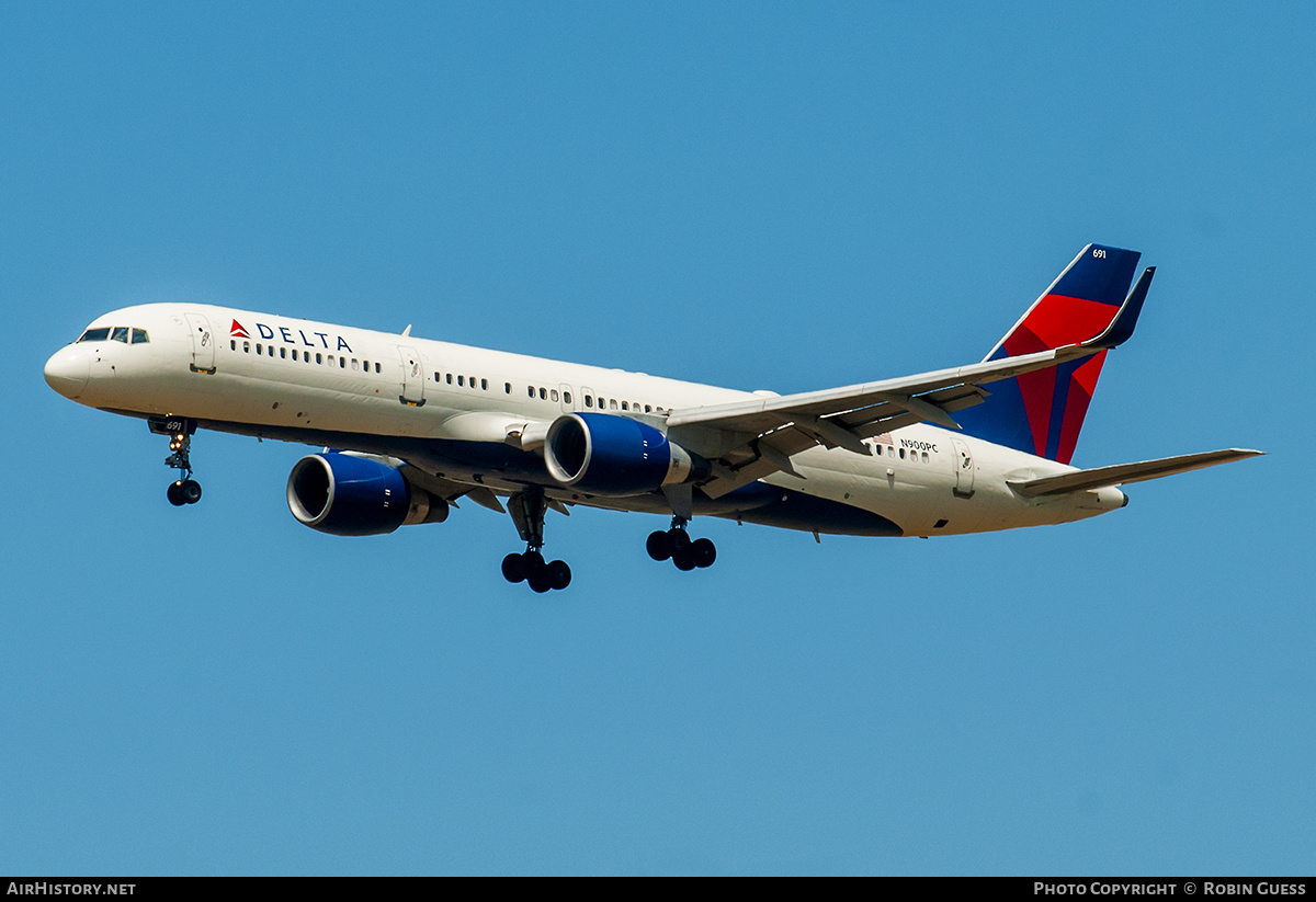 Aircraft Photo of N900PC | Boeing 757-26D | Delta Air Lines | AirHistory.net #283047