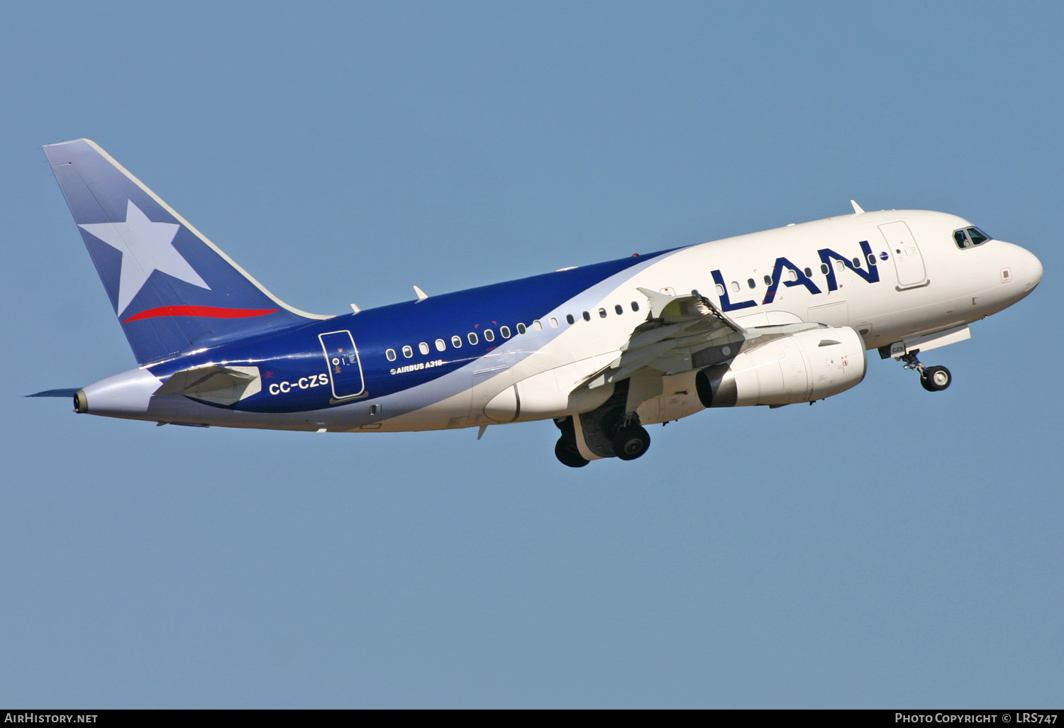 Aircraft Photo of CC-CZS | Airbus A318-121 | LAN Airlines - Línea Aérea Nacional | AirHistory.net #283113