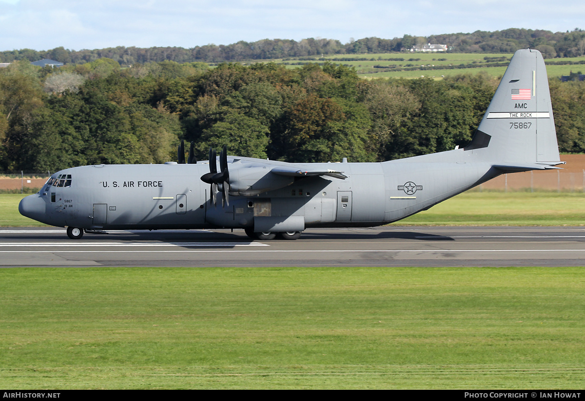 Aircraft Photo of 17-5867 / 75867 | Lockheed Martin C-130J-30 Hercules | USA - Air Force | AirHistory.net #283127