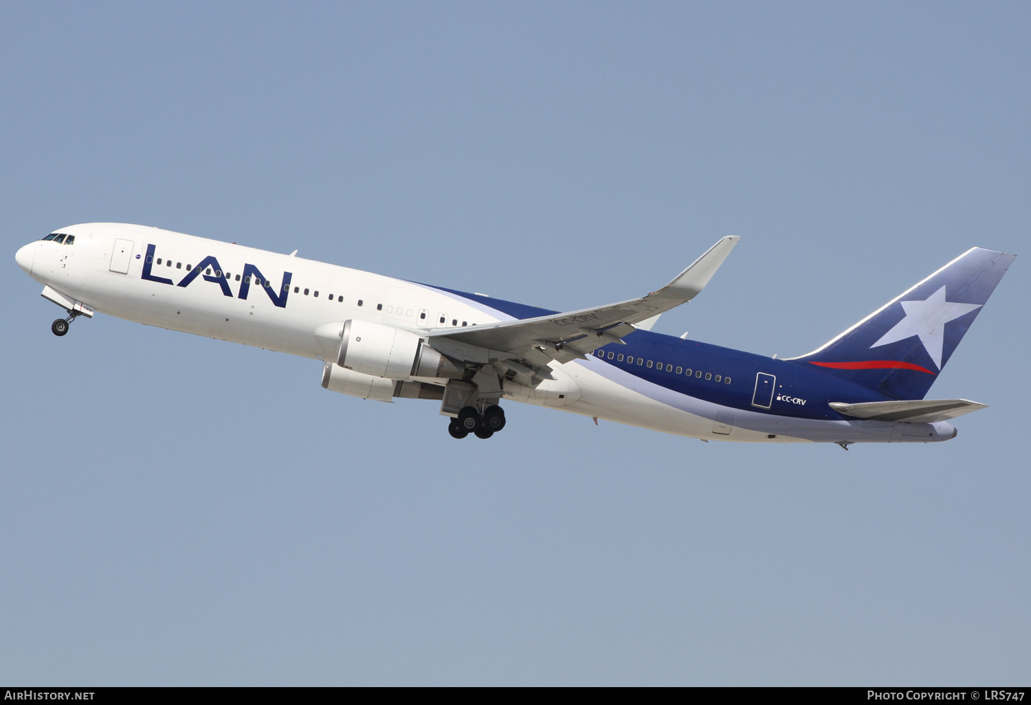 Aircraft Photo of CC-CRV | Boeing 767-316/ER | LAN Airlines - Línea Aérea Nacional | AirHistory.net #283131