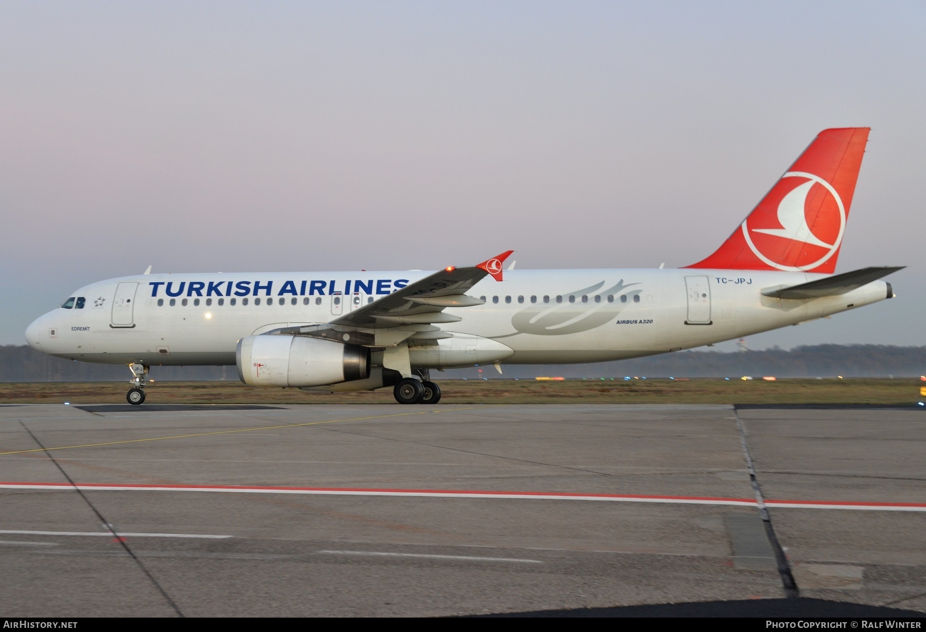 Aircraft Photo of TC-JPJ | Airbus A320-232 | Turkish Airlines | AirHistory.net #283470