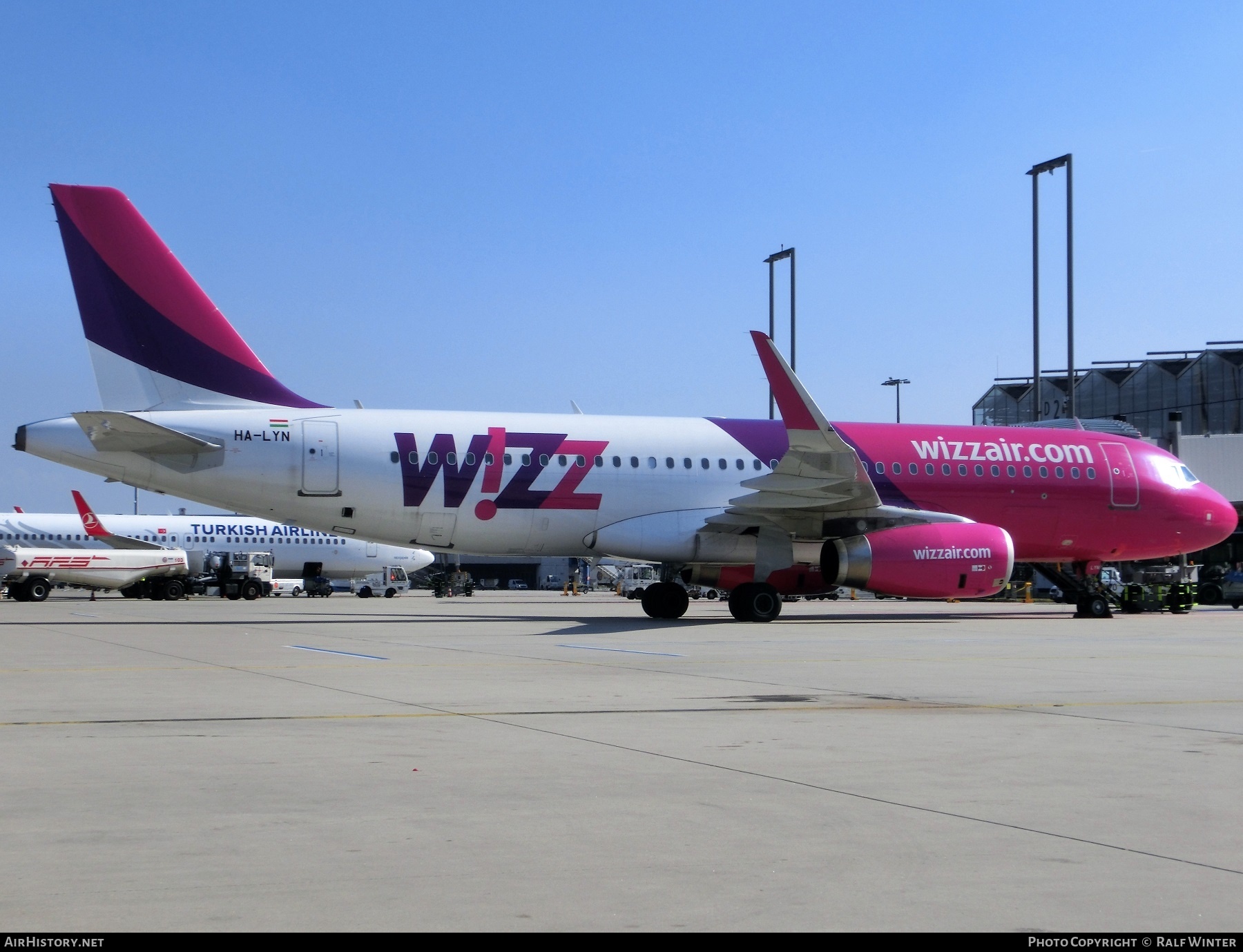 Aircraft Photo of HA-LYN | Airbus A320-232 | Wizz Air | AirHistory.net #283501