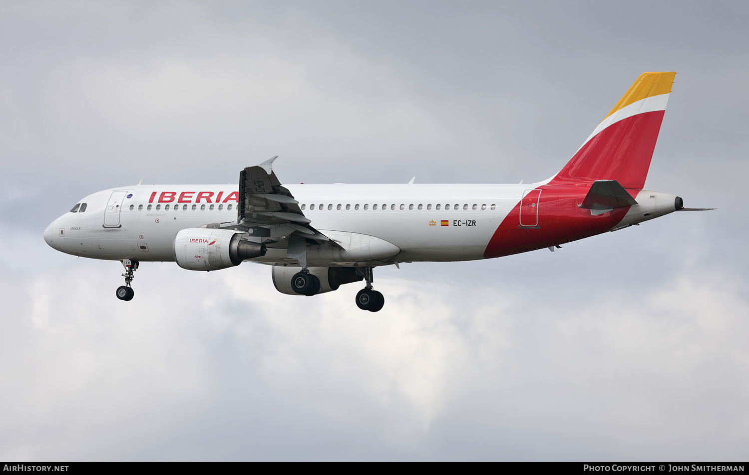 Aircraft Photo of EC-IZR | Airbus A320-214 | Iberia | AirHistory.net #283523