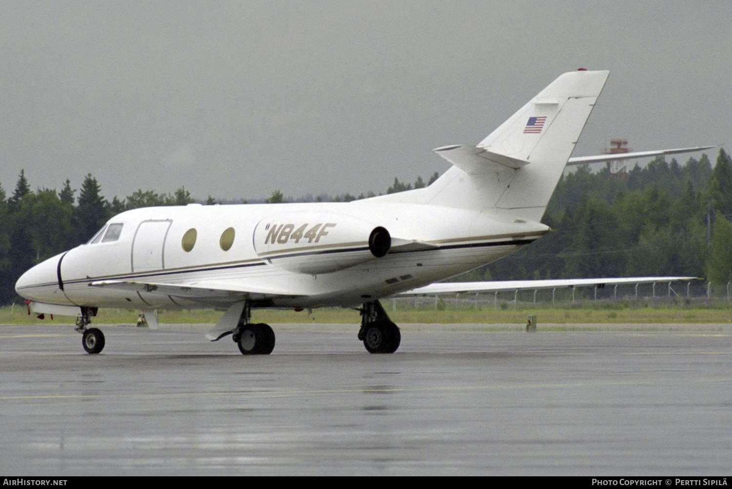 Aircraft Photo of N844F | Dassault Falcon 100 | AirHistory.net #283563