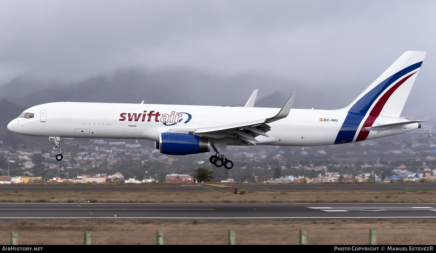 Aircraft Photo of EC-NIU | Boeing 757-223(PCF) | Swiftair | AirHistory.net #283688