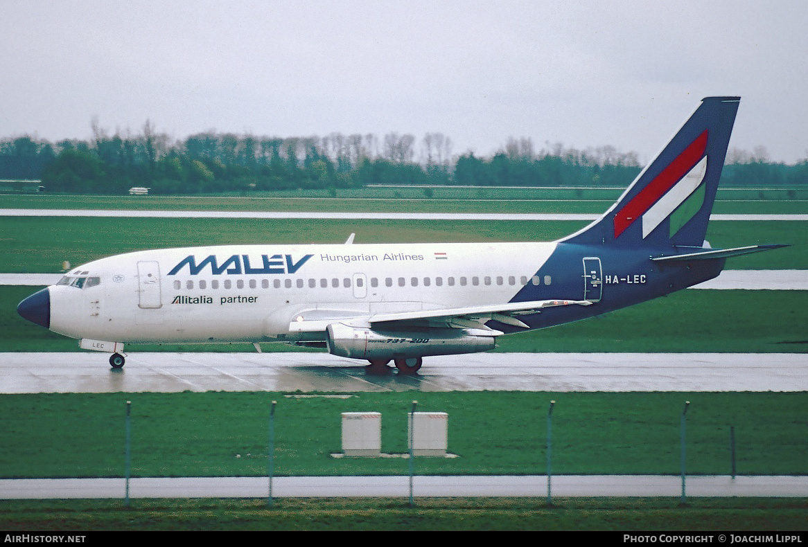 Aircraft Photo of HA-LEC | Boeing 737-2T5/Adv | Malév - Hungarian Airlines | AirHistory.net #283694