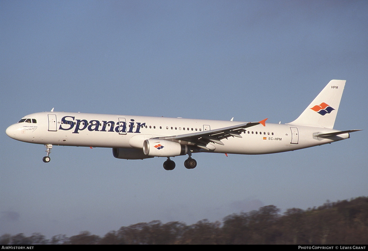 Aircraft Photo of EC-HPM | Airbus A321-231 | Spanair | AirHistory.net #283940