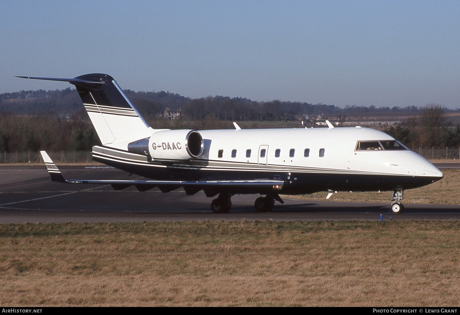 Aircraft Photo of G-DAAC | Bombardier Challenger 604 (CL-600-2B16) | AirHistory.net #283943