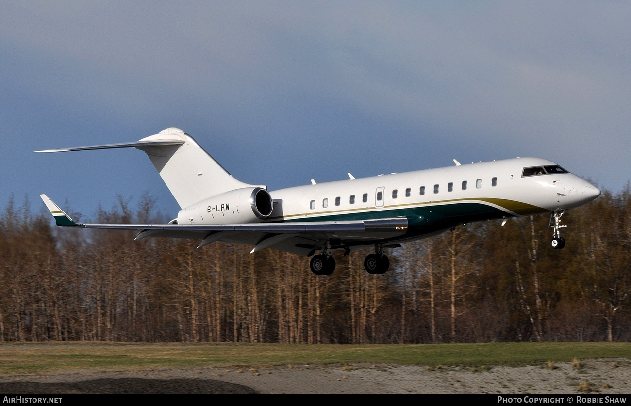 Aircraft Photo of B-LRW | Bombardier Global 5000 (BD-700-1A11) | AirHistory.net #284049