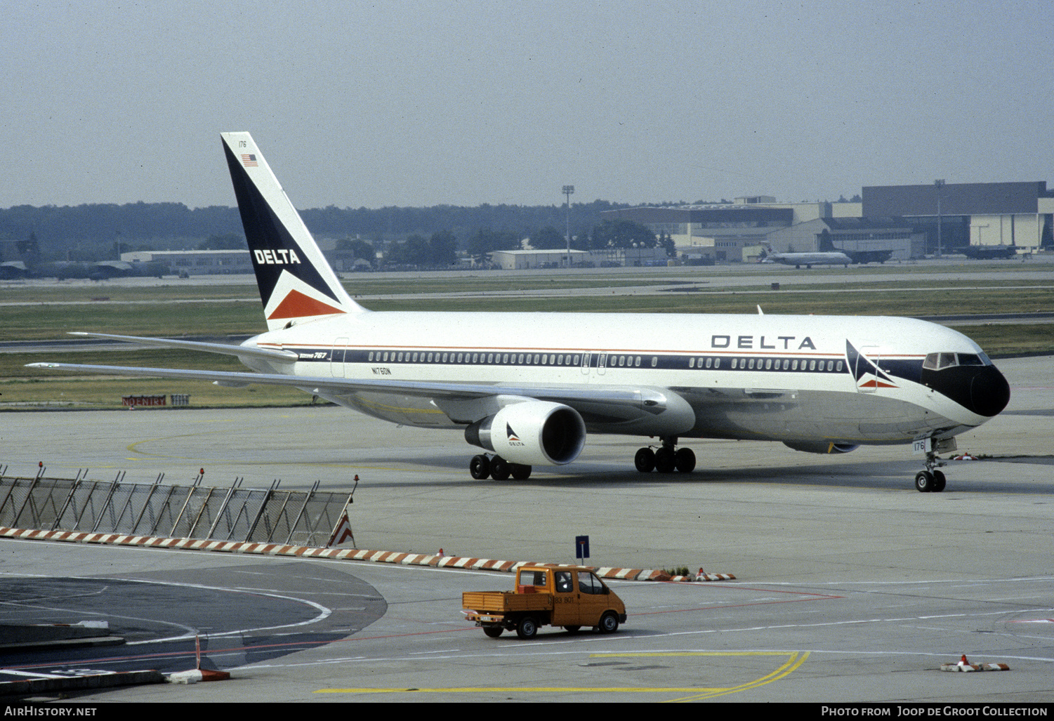 Aircraft Photo of N176DN | Boeing 767-332/ER | Delta Air Lines | AirHistory.net #284119