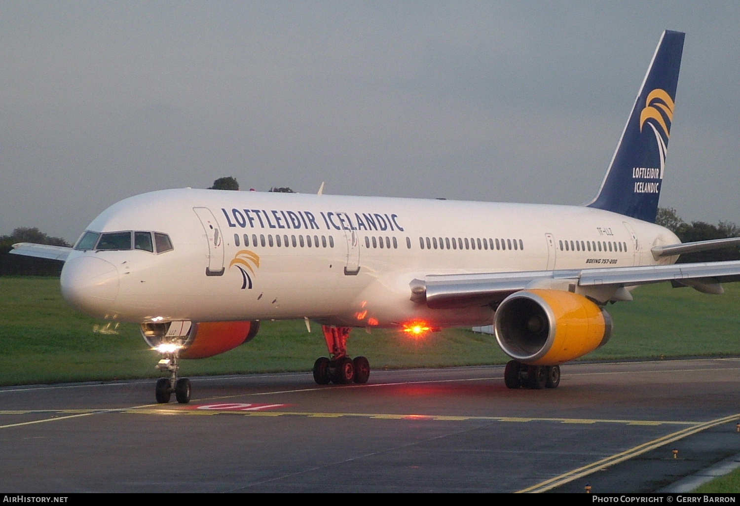 Aircraft Photo of TF-LLZ | Boeing 757-225 | Loftleiðir Icelandic | AirHistory.net #284126