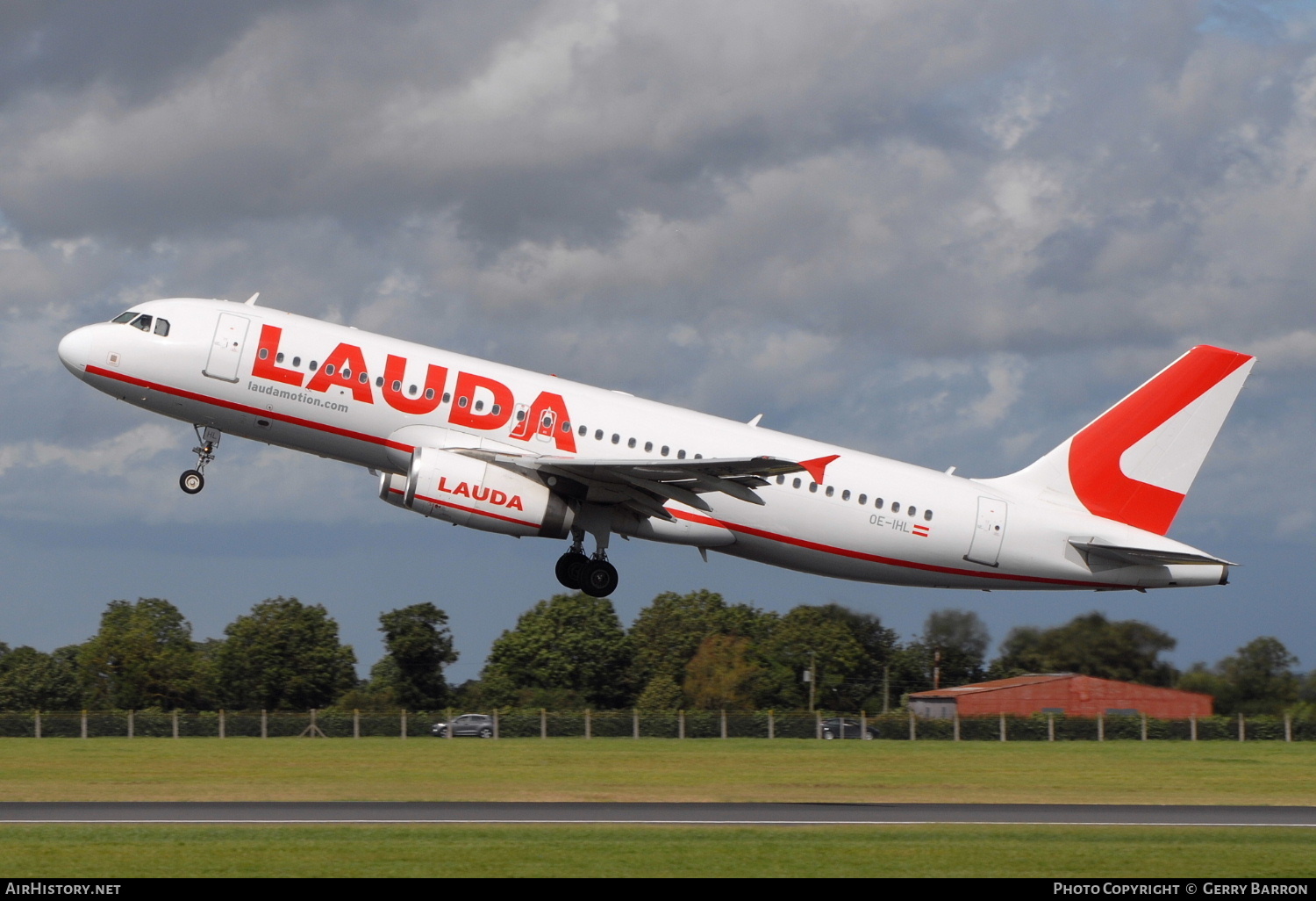 Aircraft Photo of OE-IHL | Airbus A320-232 | Lauda | AirHistory.net #284133
