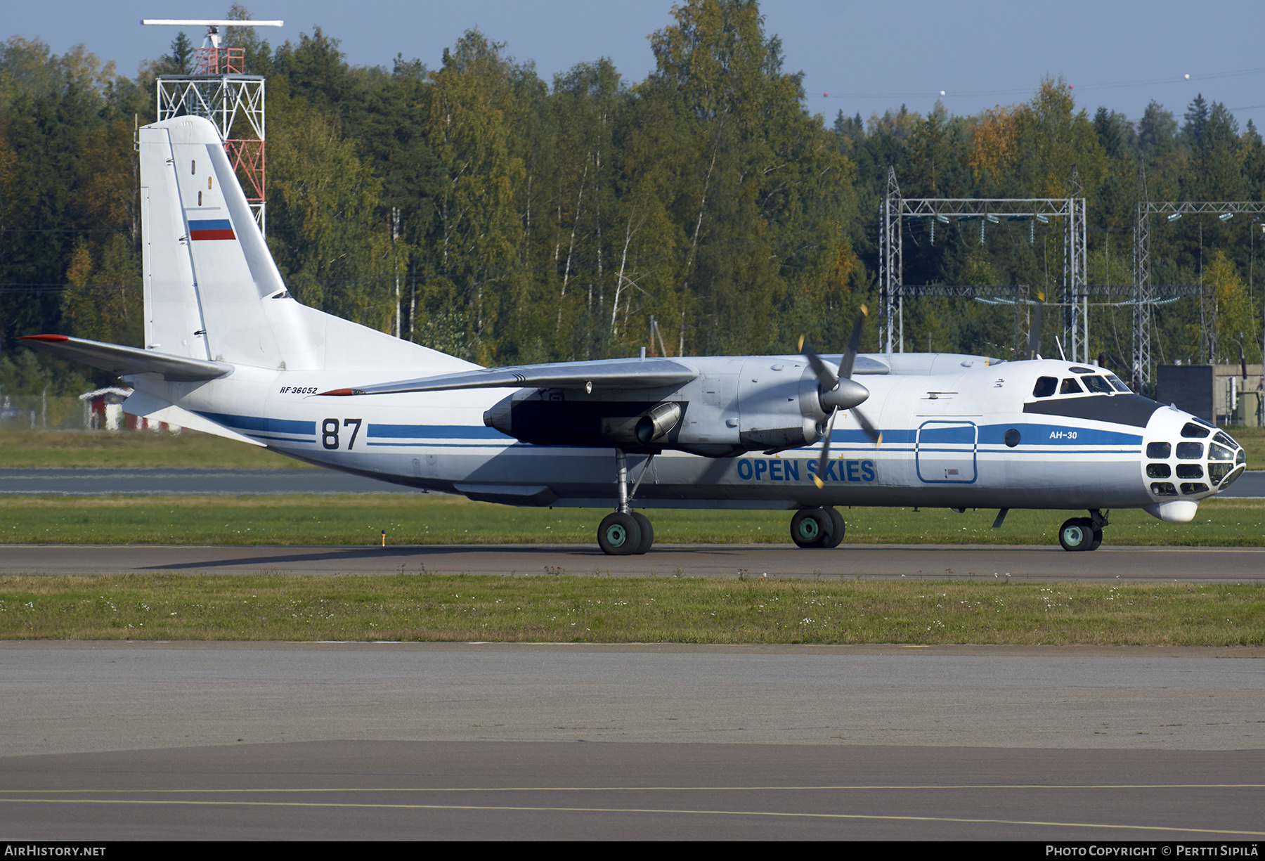 Aircraft Photo of RF-36052 | Antonov An-30B | Russia - Air Force | AirHistory.net #284176