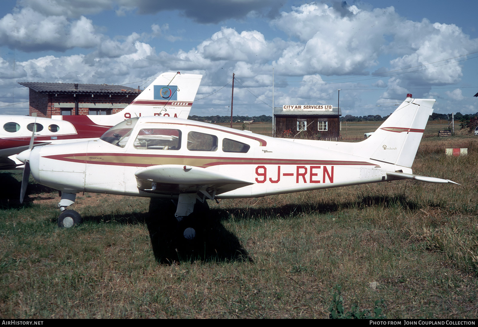 Aircraft Photo of 9J-REN | Beech A23-24 Musketeer Super III | AirHistory.net #284332