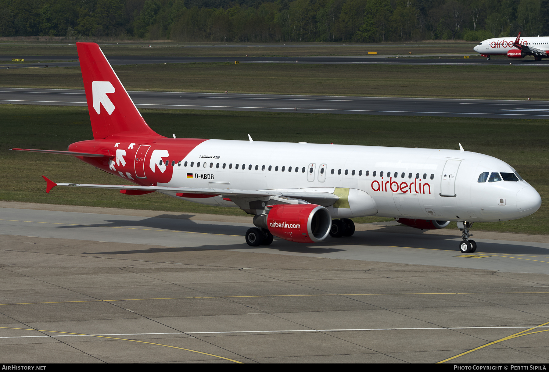Aircraft Photo of D-ABDB | Airbus A320-214 | Air Berlin | AirHistory.net #284369