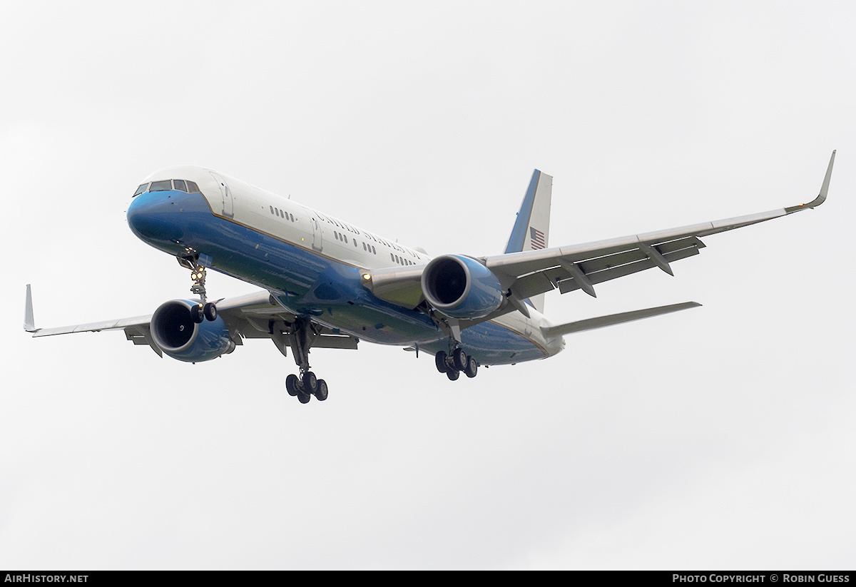 Aircraft Photo of 98-0001 / 80001 | Boeing C-32A (757-200) | USA - Air Force | AirHistory.net #284501