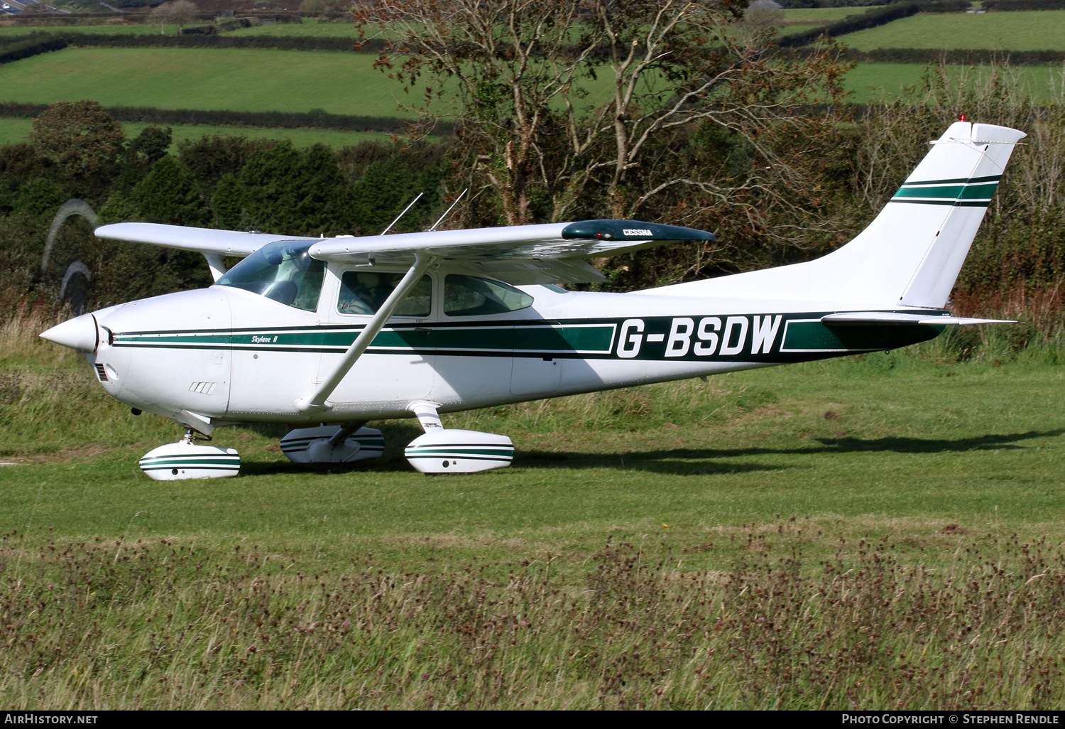 Aircraft Photo of G-BSDW | Cessna 182P Skylane II | AirHistory.net #284589