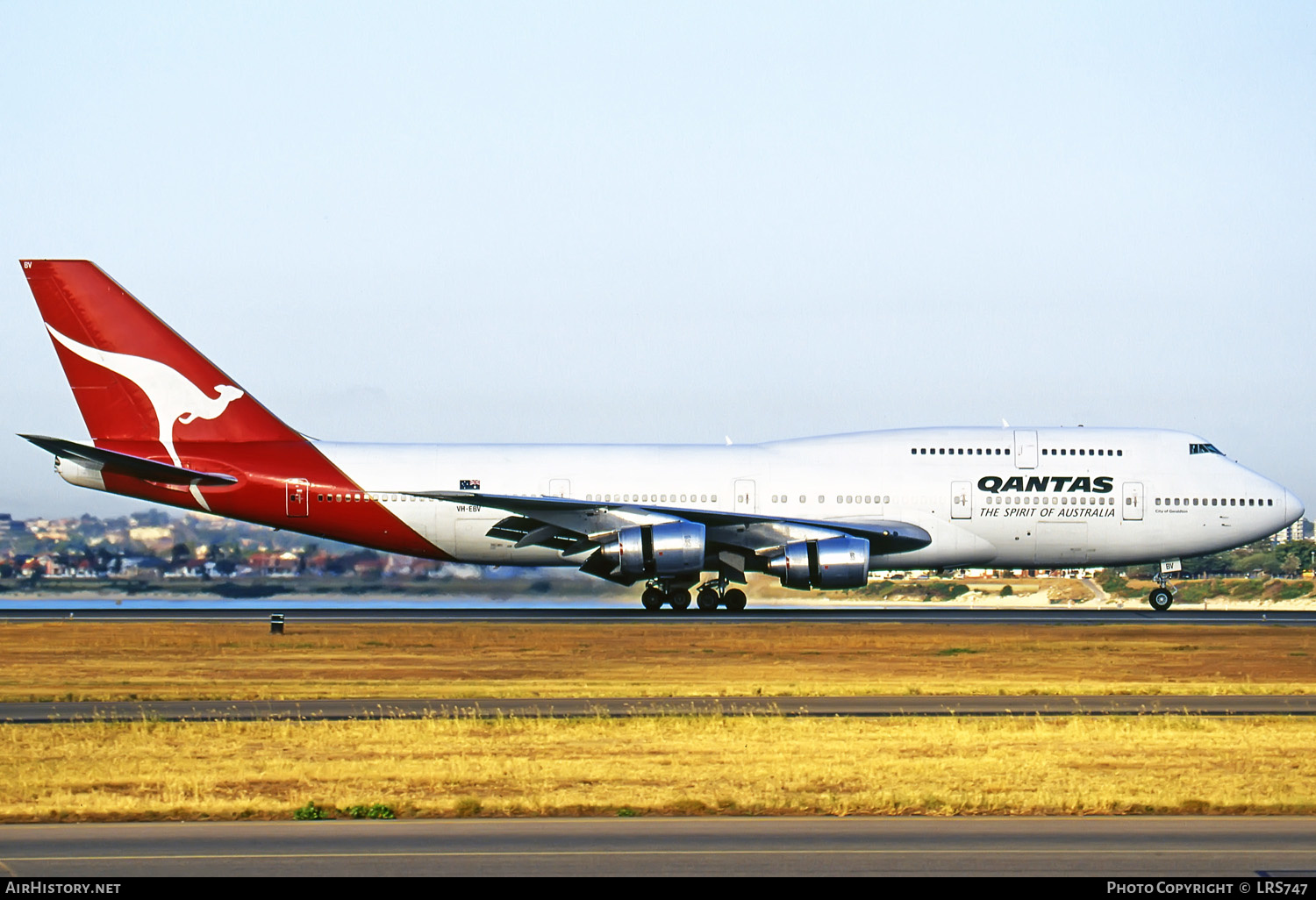 Aircraft Photo of VH-EBV | Boeing 747-338 | Qantas | AirHistory.net #284603